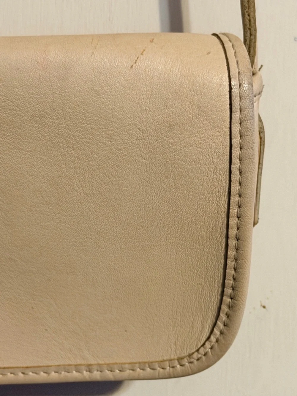 Vintage Cream Leather Crossbody Bag Minimal Flap‎ Neutral Classic Purse